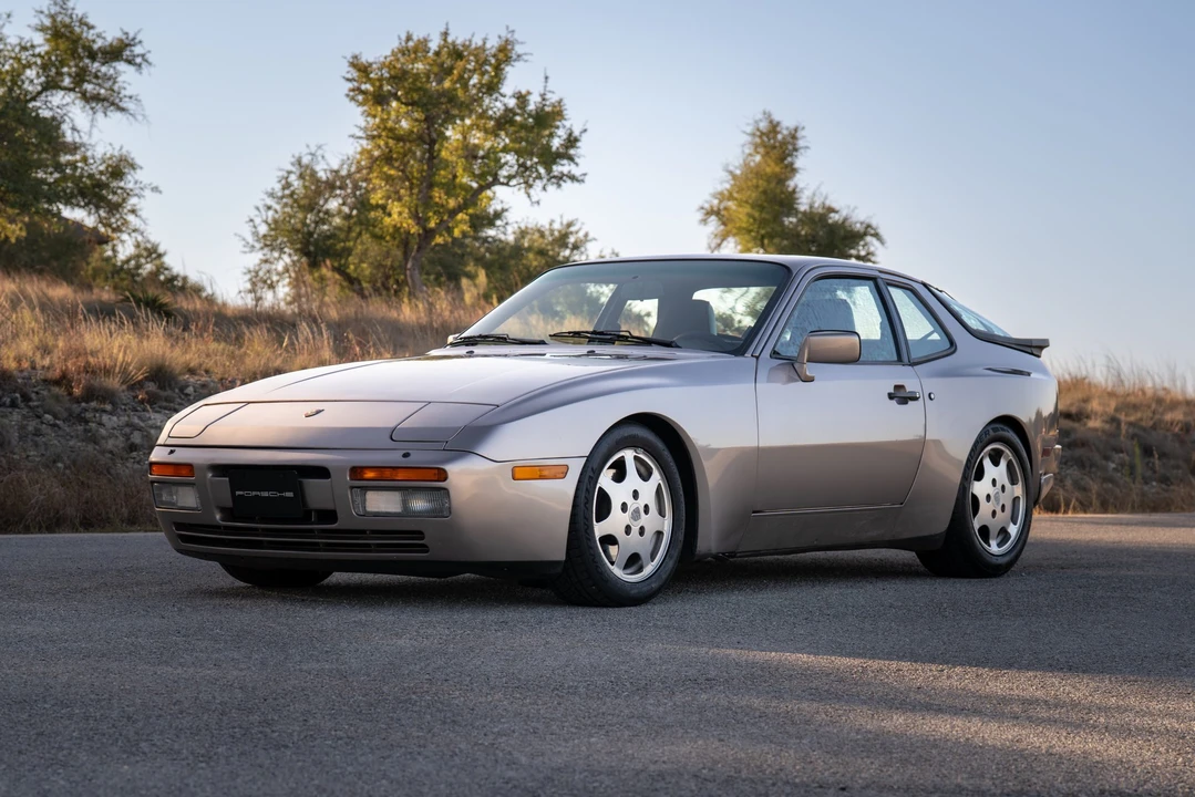 1988 Porsche 944 Turbo - Image 8 of 31