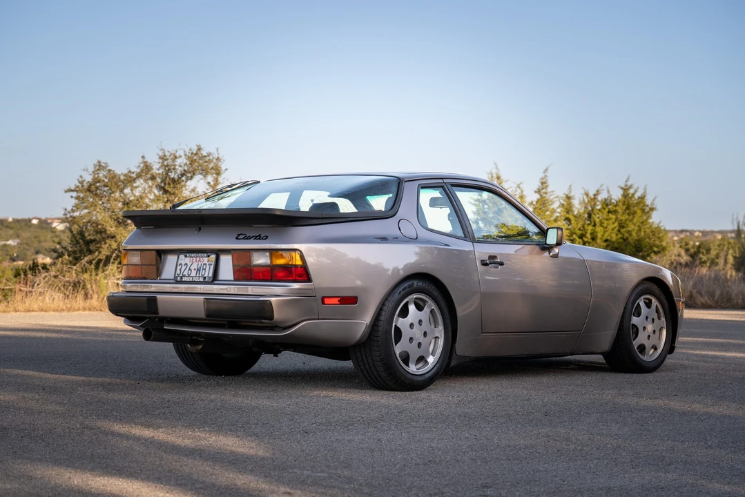 1988 Porsche 944 Turbo - Image 16 of 31