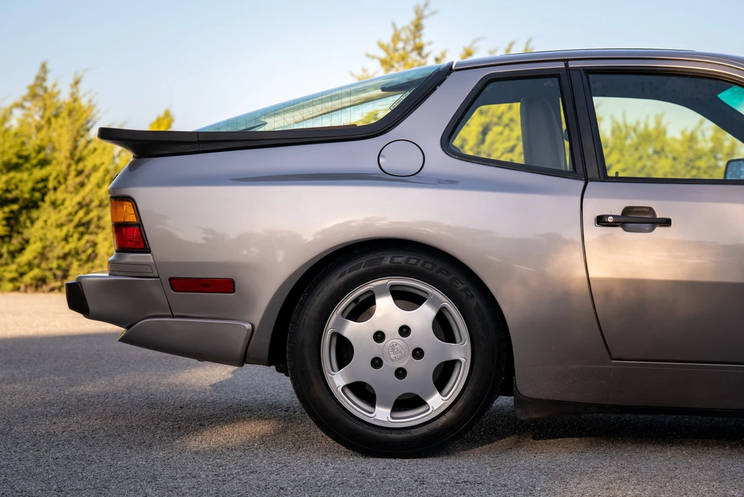 1988 Porsche 944 Turbo - Image 22 of 31