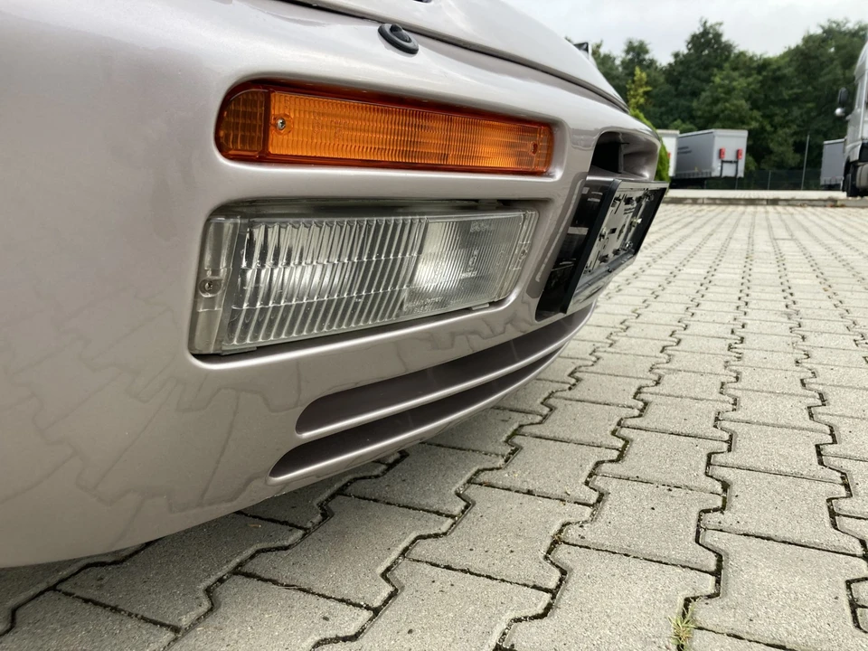 1988 Porsche 944 Turbo - Image 20 of 31