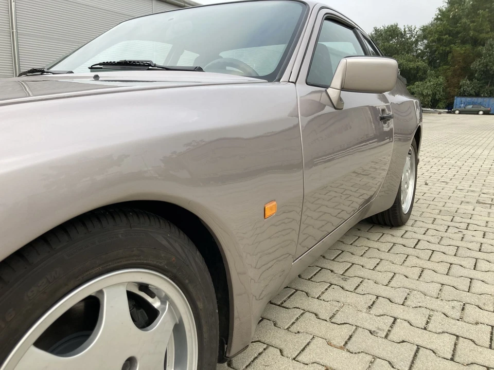 1988 Porsche 944 Turbo - Image 22 of 31