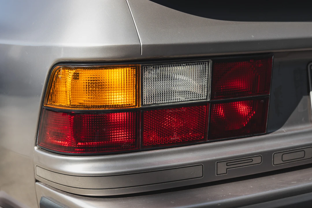 1988 Porsche 944 Turbo - Image 25 of 31