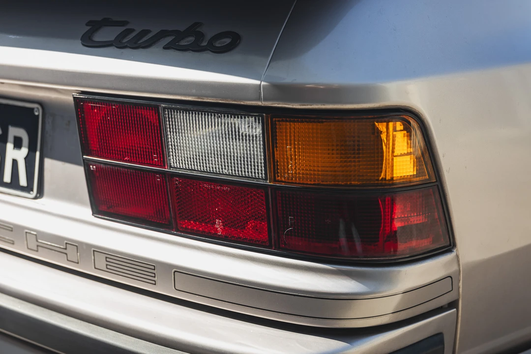 1988 Porsche 944 Turbo - Image 26 of 31