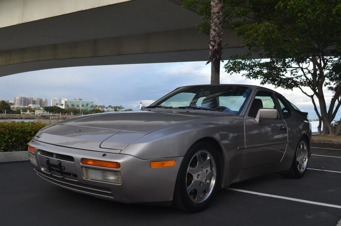 1988 Porsche 944 Turbo - Image 8 of 31
