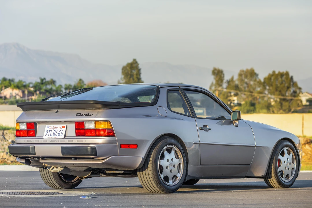 1988 Porsche 944 Turbo - Image 8 of 31
