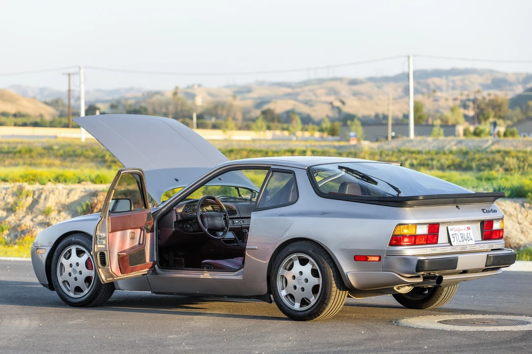 1988 Porsche 944 Turbo - Image 9 of 31