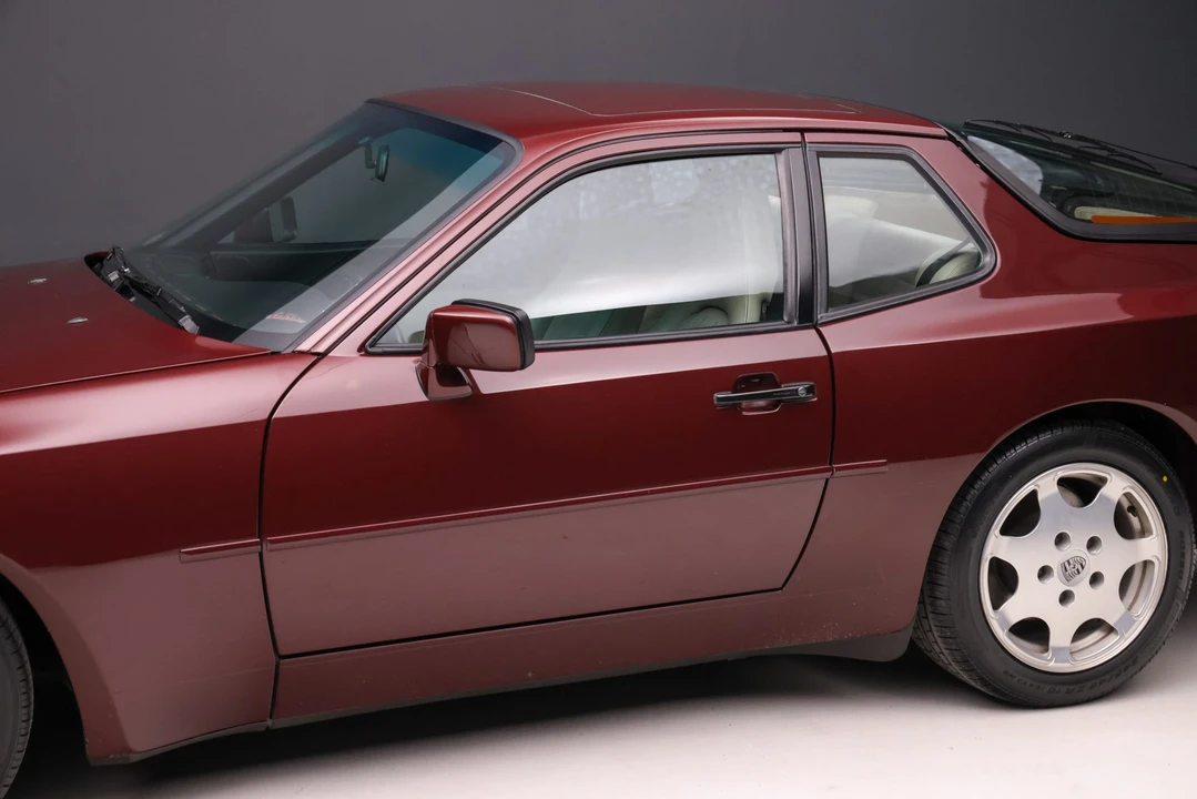 1988 Porsche 944 Turbo - Image 28 of 31