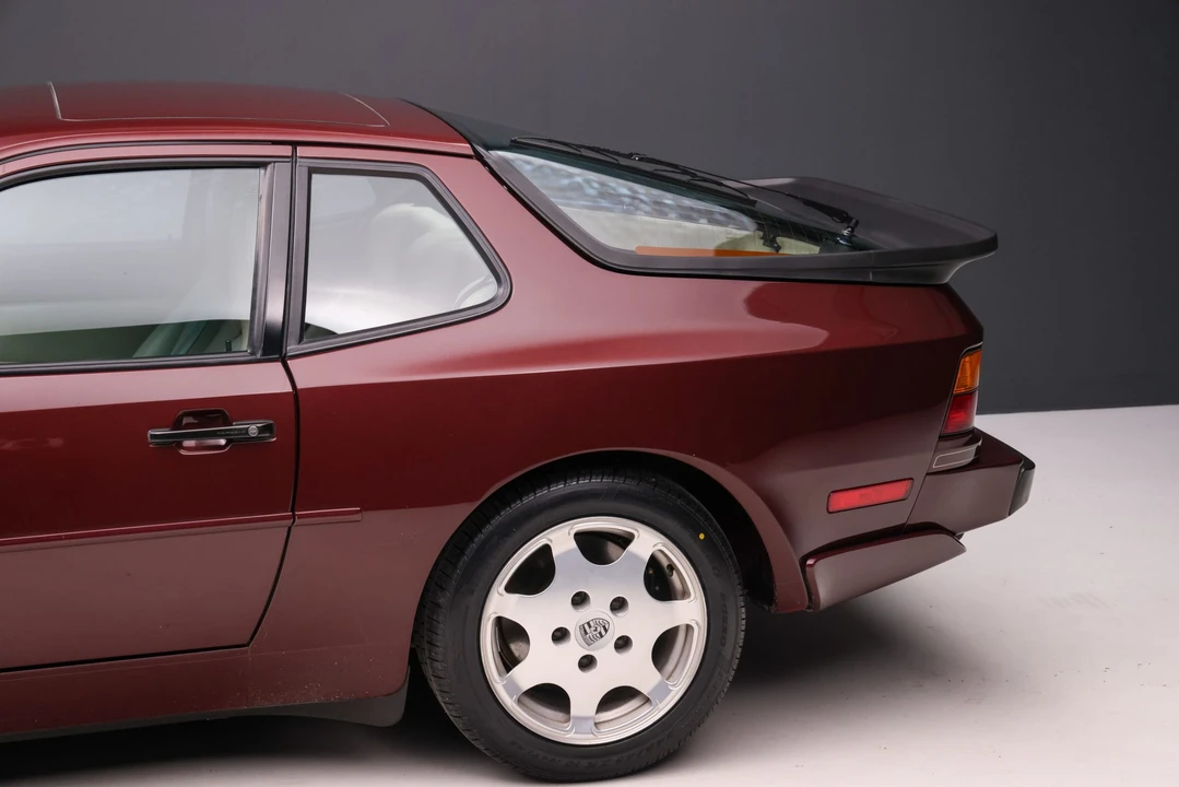 1988 Porsche 944 Turbo - Image 29 of 31