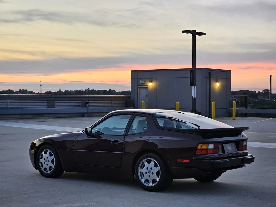 1988 Porsche 944 Turbo S - Image 12 of 31