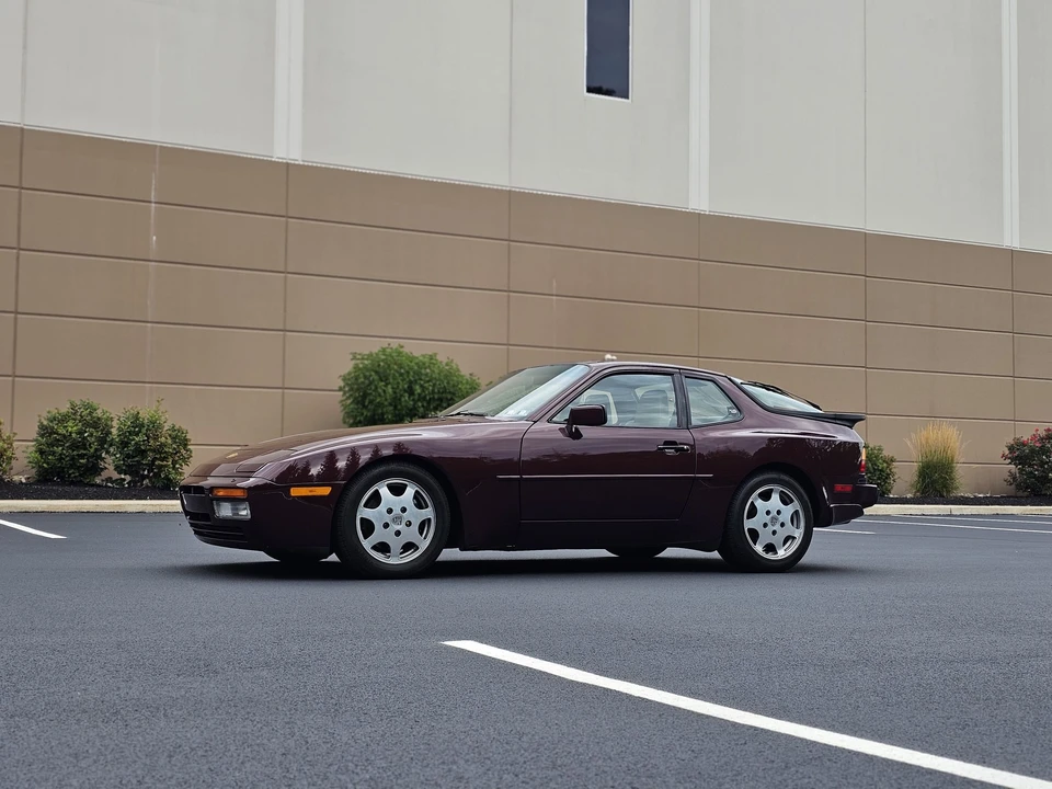 1988 Porsche 944 Turbo S - Image 8 of 31