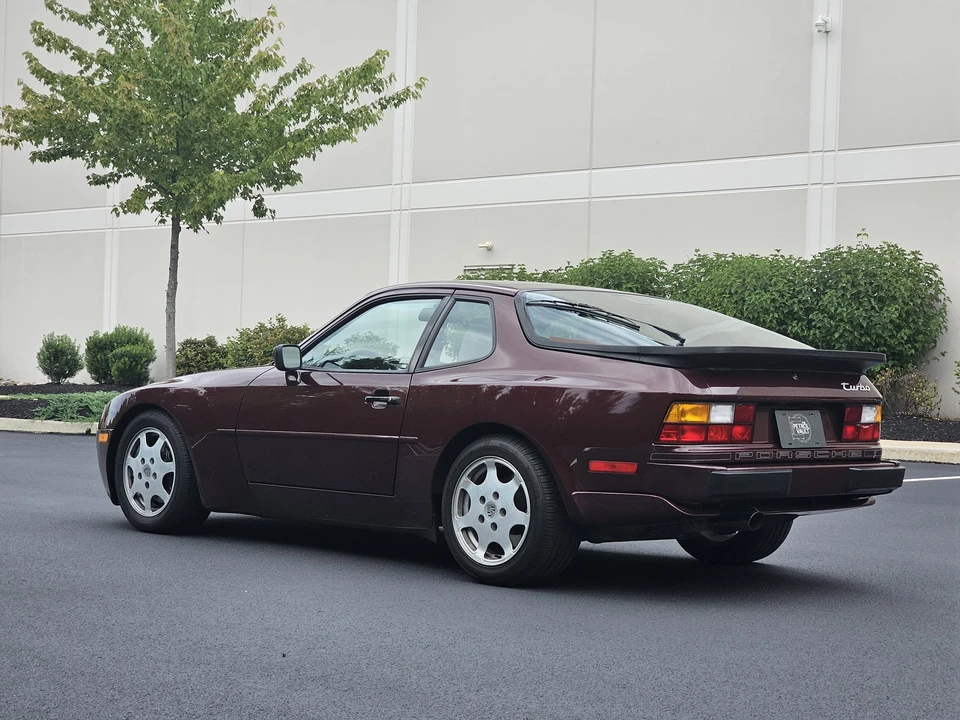 1988 Porsche 944 Turbo S - Image 14 of 31