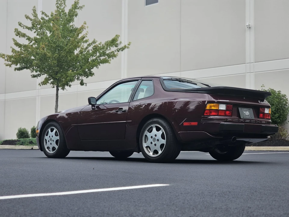1988 Porsche 944 Turbo S - Image 13 of 31
