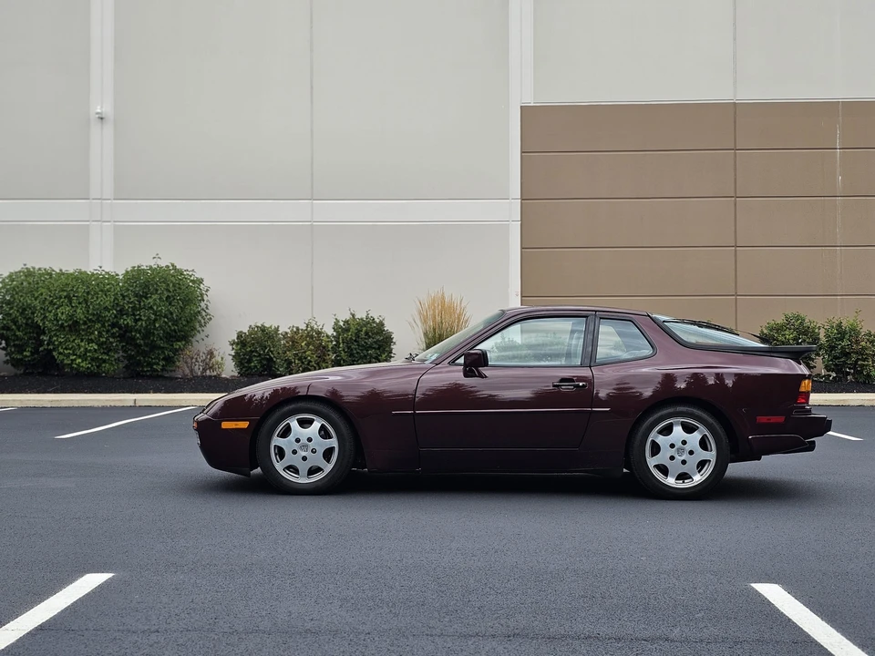 1988 Porsche 944 Turbo S - Image 10 of 31