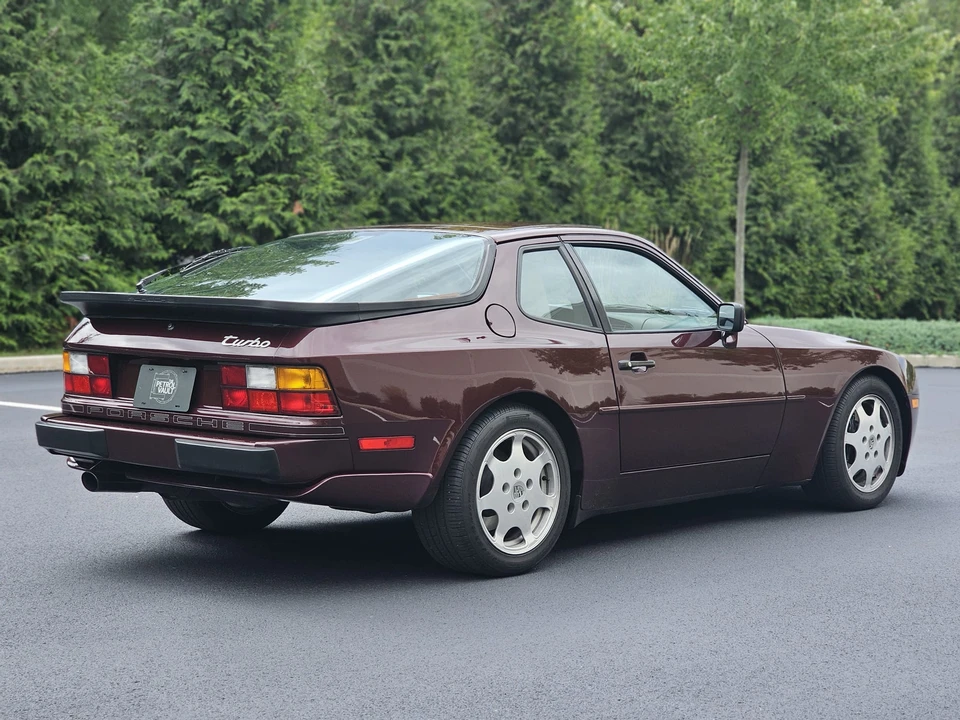 1988 Porsche 944 Turbo S - Image 18 of 31