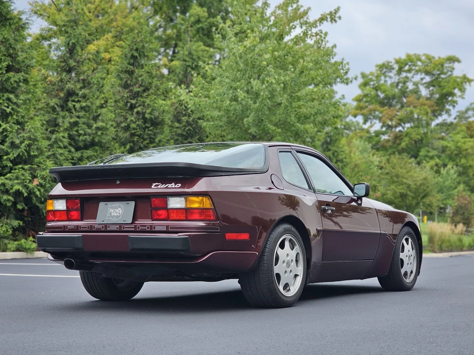 1988 Porsche 944 Turbo S - Image 17 of 31