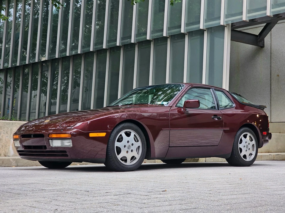 1988 Porsche 944 Turbo S - Image 2 of 31