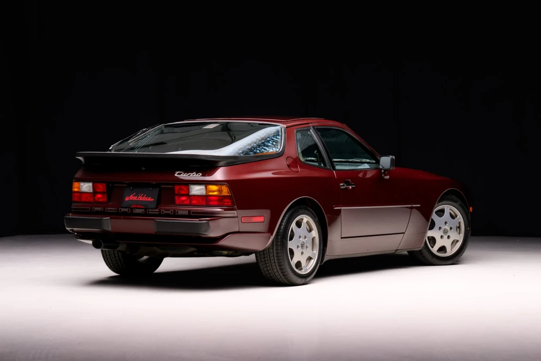 1988 Porsche 944 Turbo - Image 8 of 31