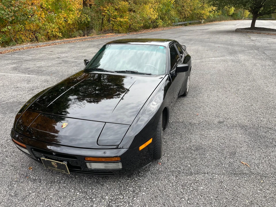 1988 Porsche 944 Turbo - Image 2 of 31