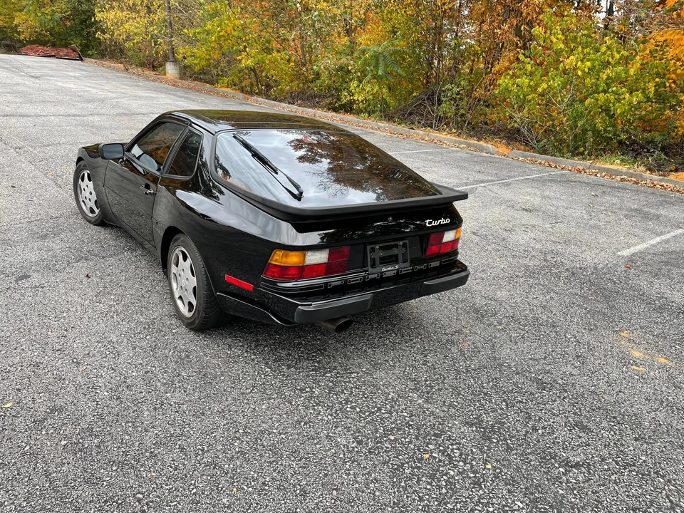1988 Porsche 944 Turbo - Image 4 of 31