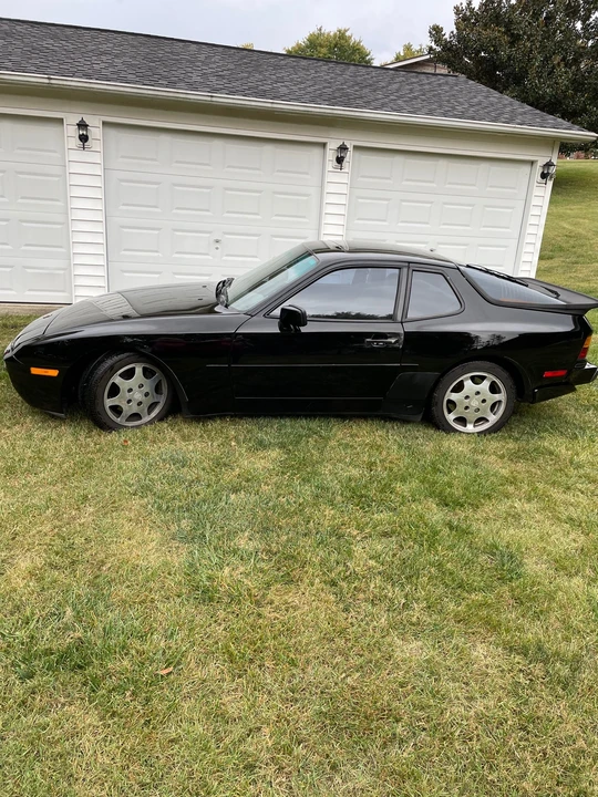 1988 Porsche 944 Turbo - Image 13 of 31