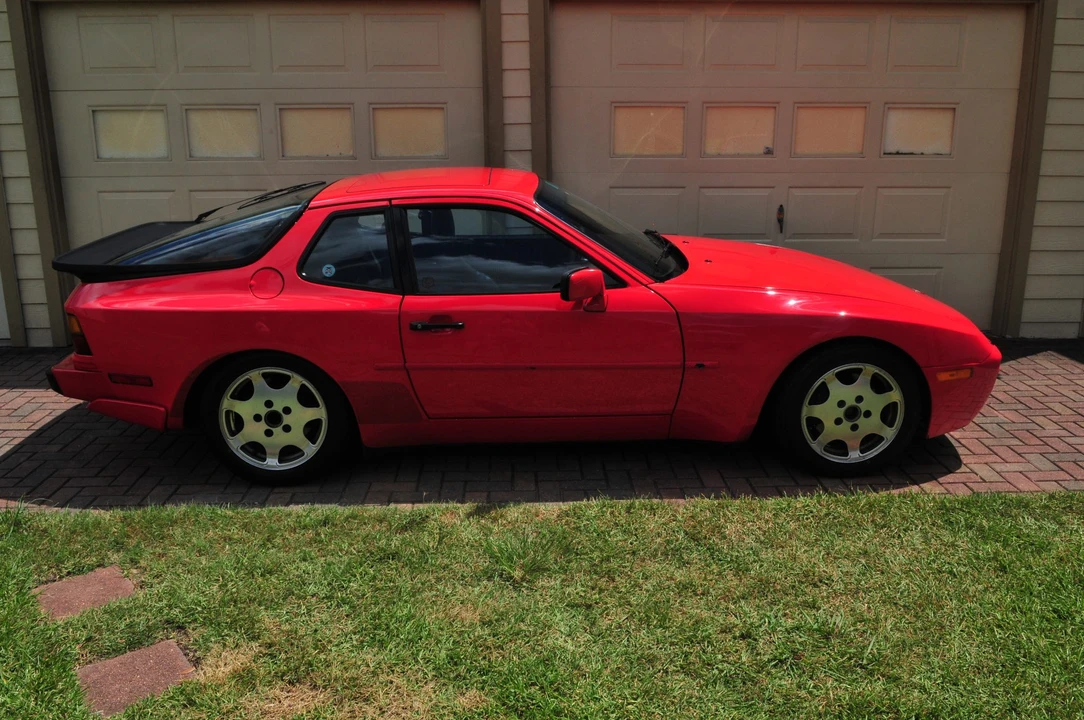 1988 Porsche 944 Turbo - Image 14 of 31