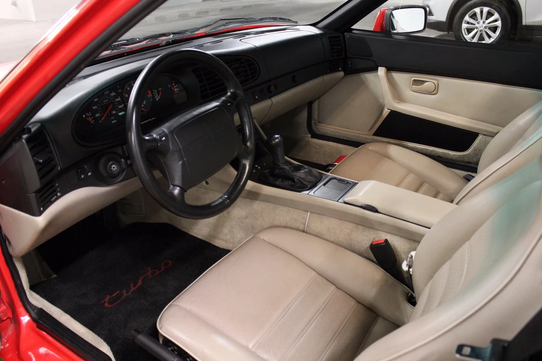 1988 Porsche 944 Turbo - Image 25 of 31