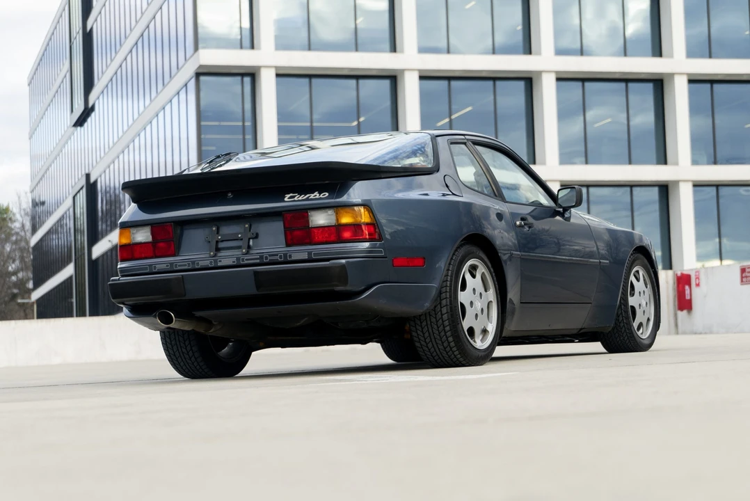 1988 Porsche 944 Turbo - Image 12 of 31