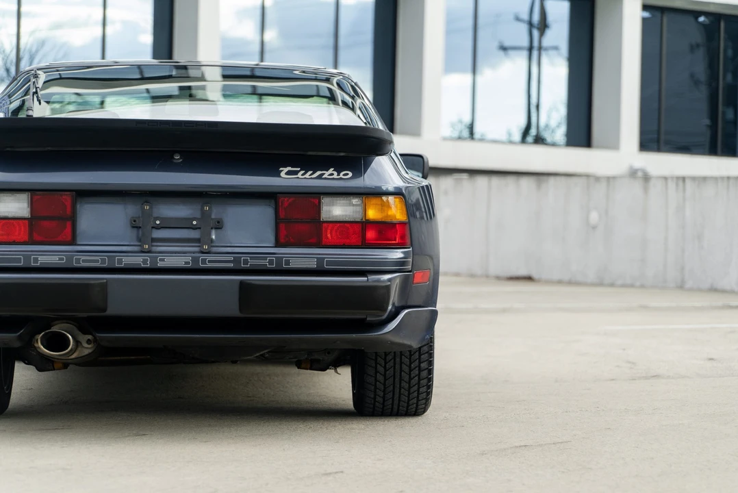 1988 Porsche 944 Turbo - Image 29 of 31