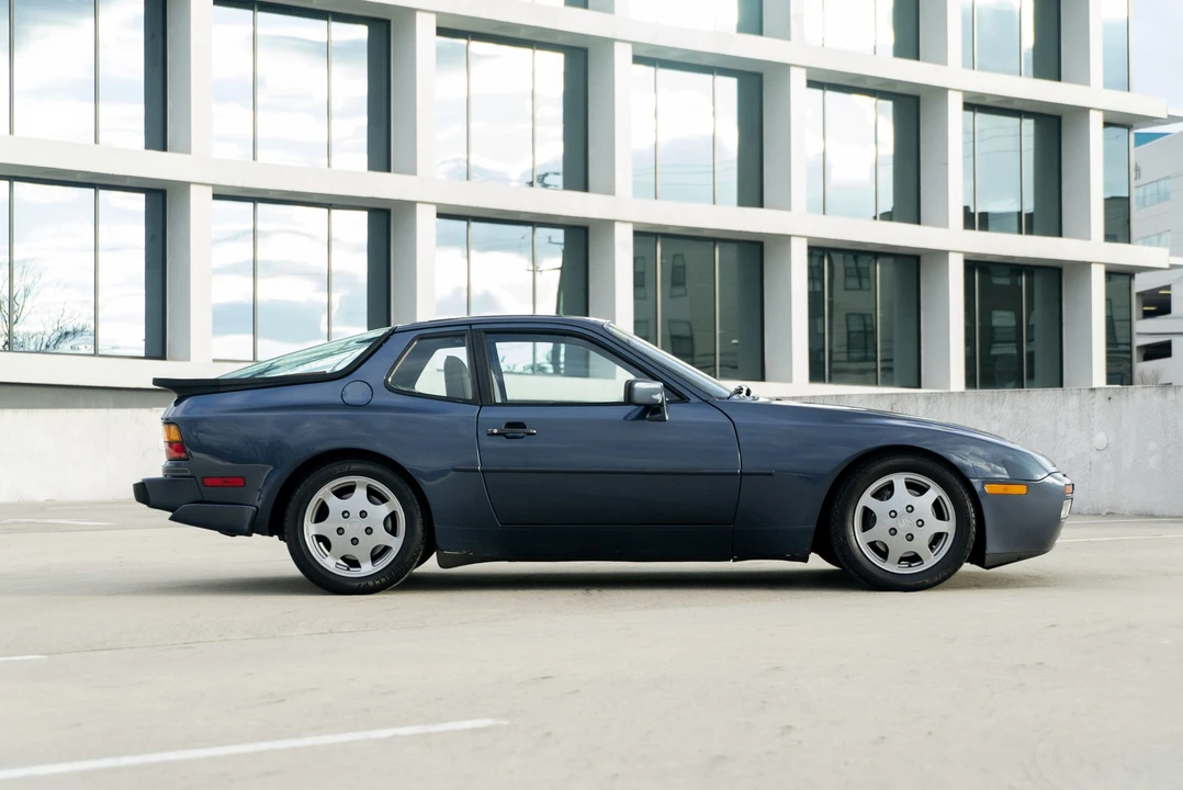 1988 Porsche 944 Turbo - Image 13 of 31
