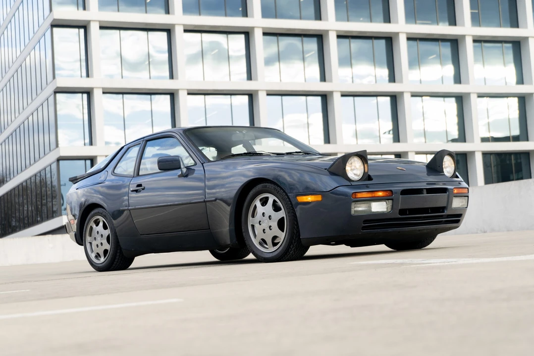 1988 Porsche 944 Turbo - Image 17 of 31