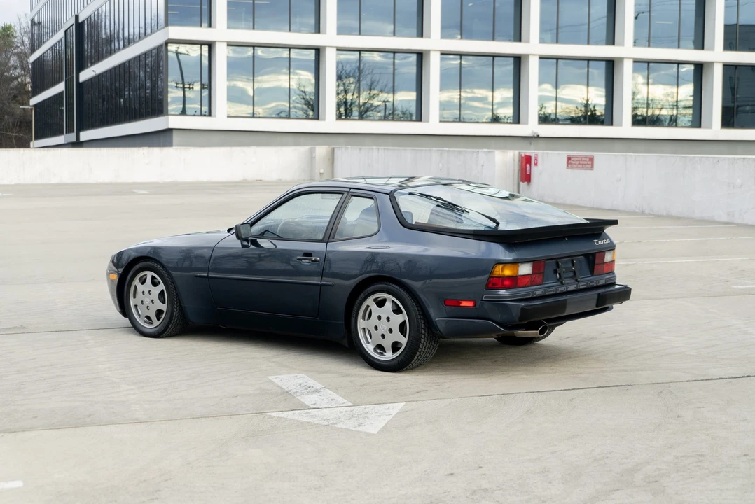 1988 Porsche 944 Turbo - Image 6 of 31