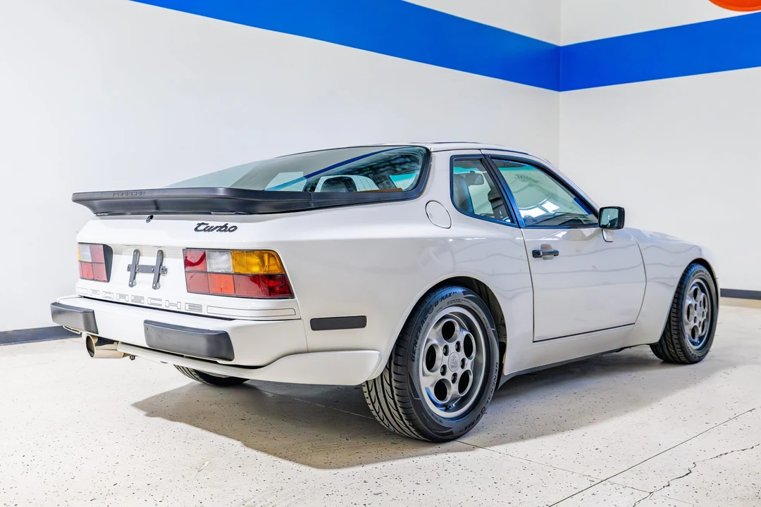 1988 Porsche 944 Turbo - Image 22 of 31