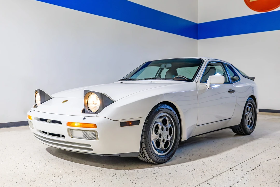 1988 Porsche 944 Turbo - Image 12 of 31