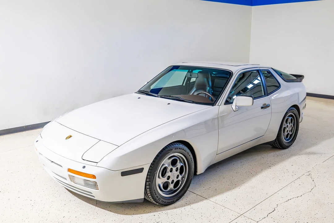 1988 Porsche 944 Turbo - Image 11 of 31