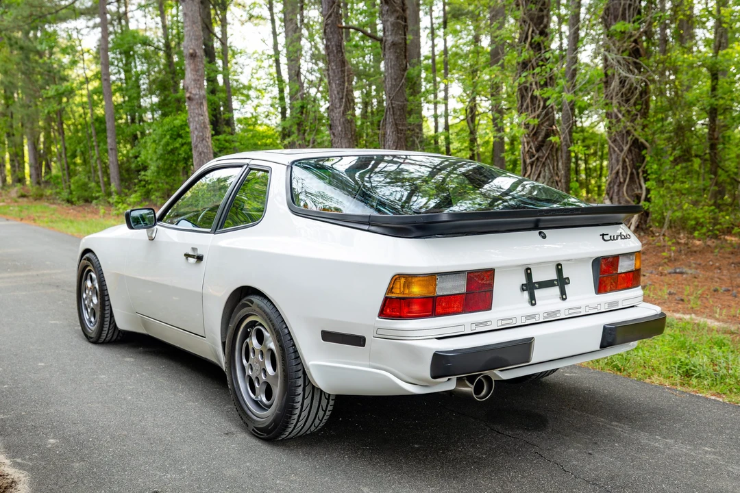 1988 Porsche 944 Turbo - Image 8 of 31