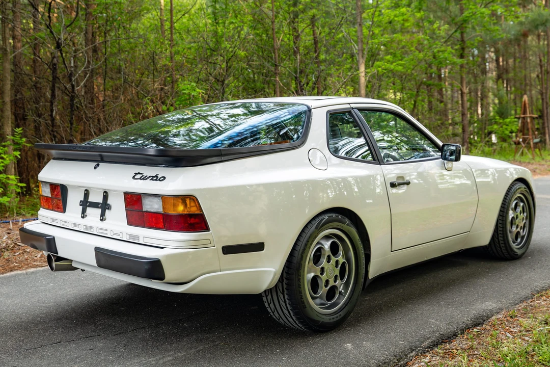 1988 Porsche 944 Turbo - Image 6 of 31