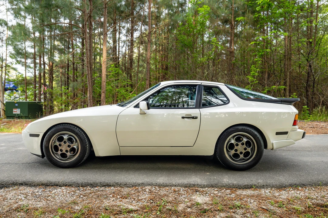 1988 Porsche 944 Turbo - Image 9 of 31