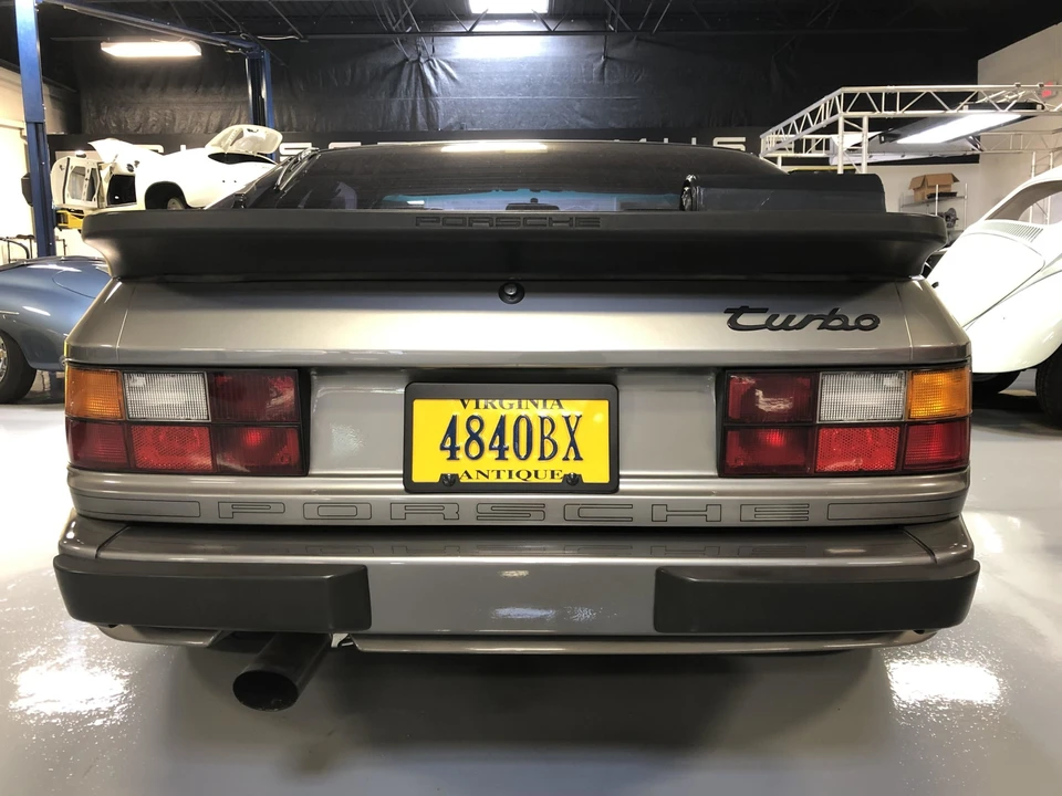 1988 Porsche 944 Turbo - Image 10 of 31