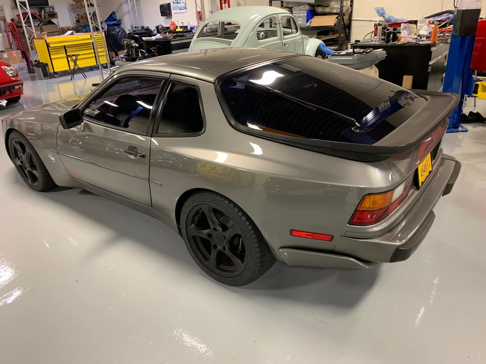1988 Porsche 944 Turbo - Image 12 of 31