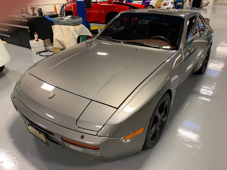1988 Porsche 944 Turbo - Image 2 of 31