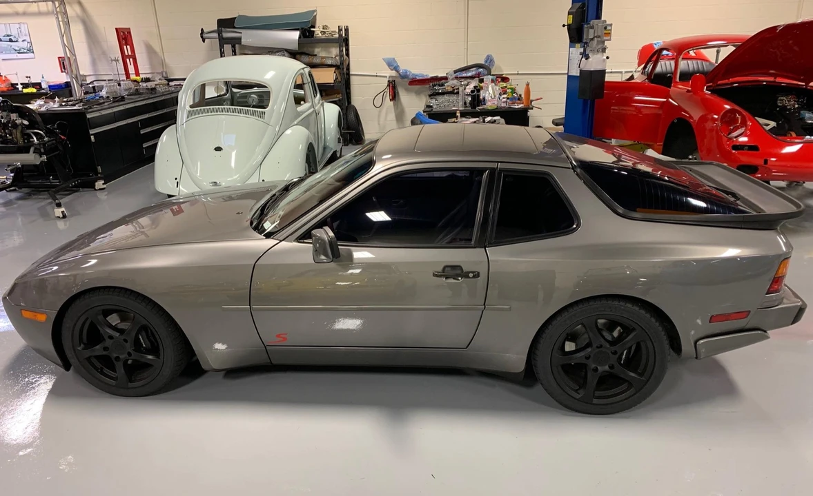 1988 Porsche 944 Turbo - Image 13 of 31