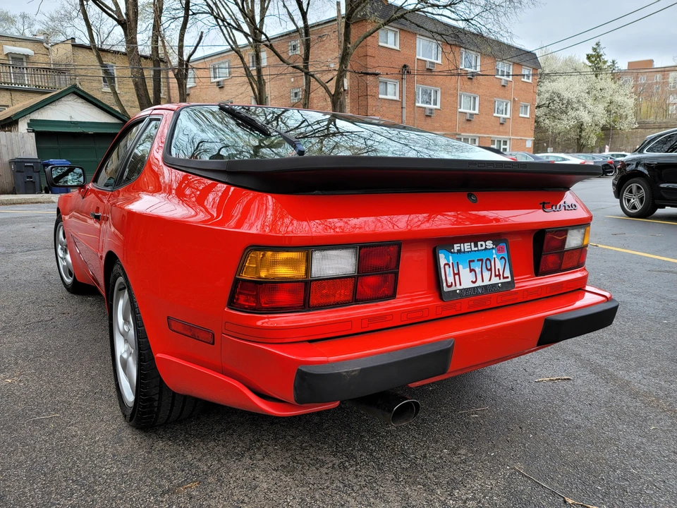 1988 Porsche 944 Turbo - Image 14 of 31