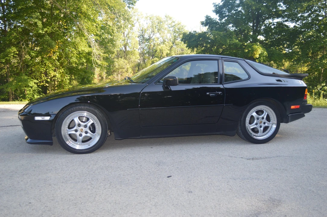 1988 Porsche 944 Turbo - Image 8 of 31