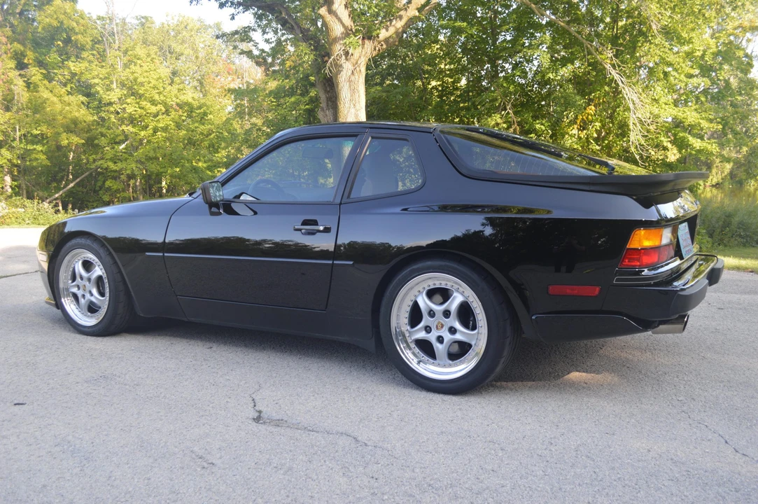 1988 Porsche 944 Turbo - Image 11 of 31