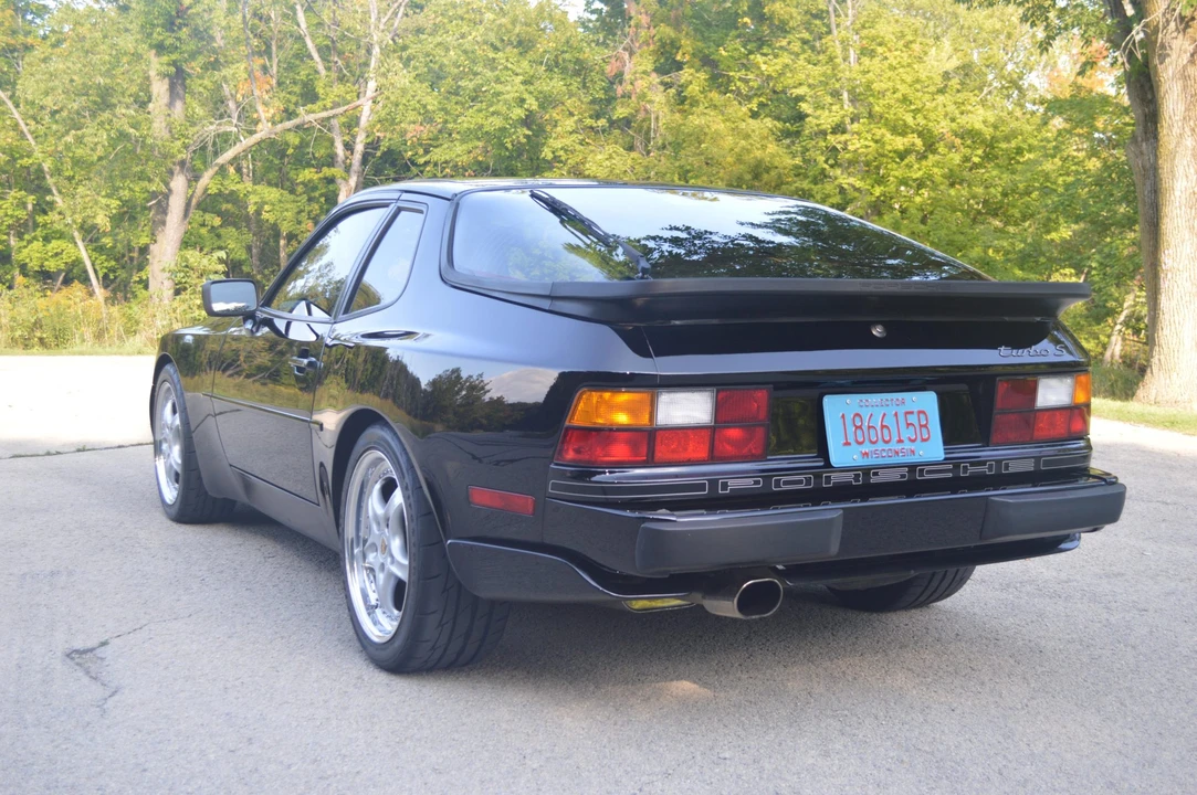 1988 Porsche 944 Turbo - Image 13 of 31