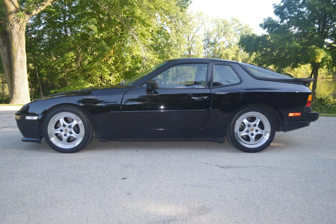 1988 Porsche 944 Turbo - Image 9 of 31