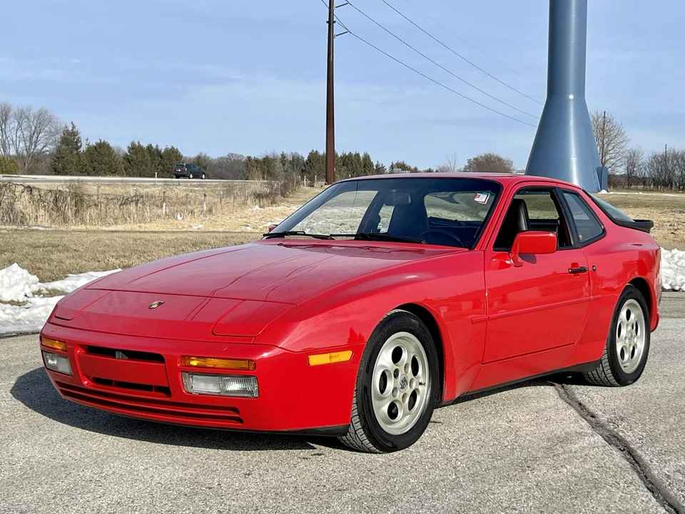 1988 Porsche 944 Turbo - Image 8 of 31