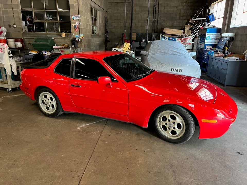 1988 Porsche 944 Turbo - Image 2 of 31