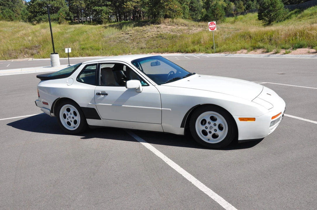 1988 Porsche 944 Turbo - Image 25 of 31