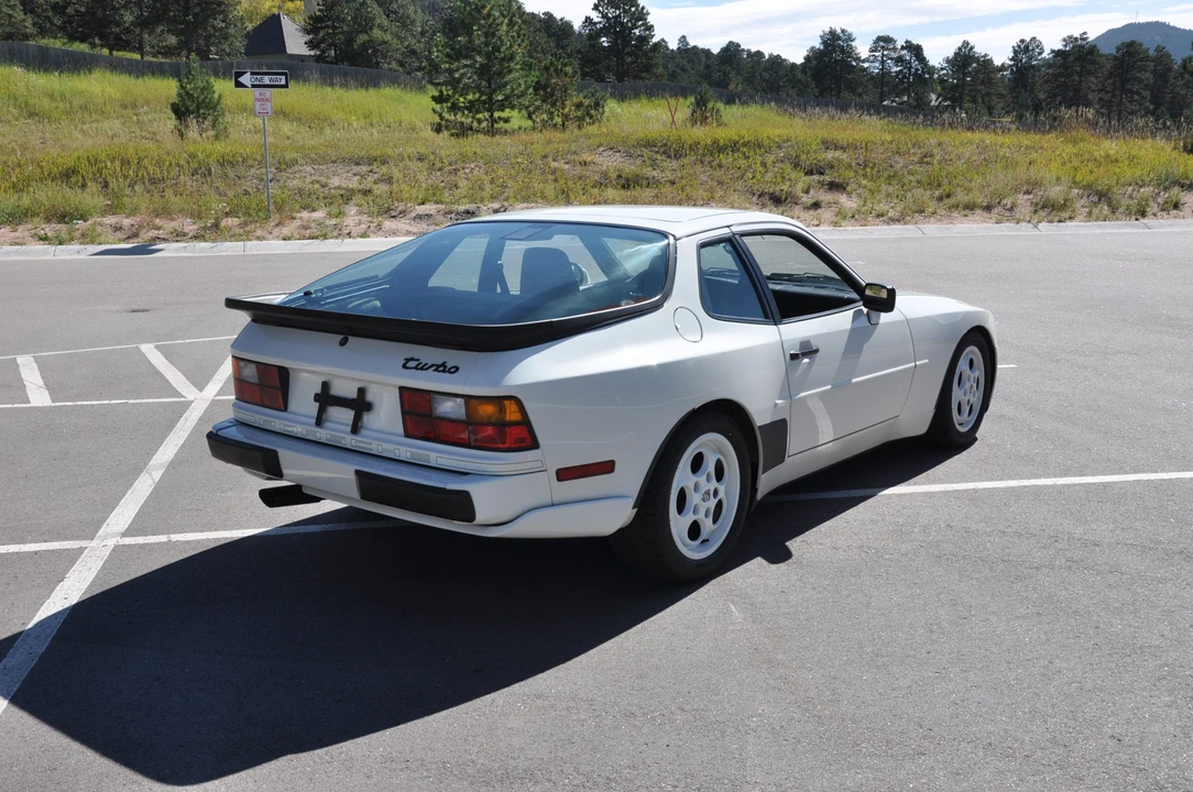 1988 Porsche 944 Turbo - Image 23 of 31